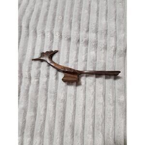 Carved wooden roadrunner 7 inches  b34